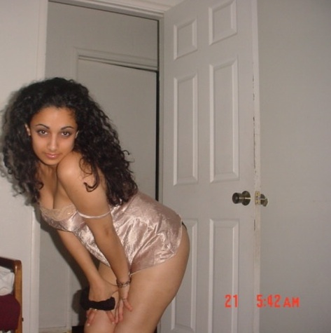 indian girl boobs felt indian girl friend downblouse by boyfriend
